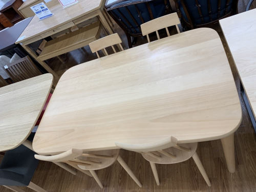 家具のダイニングセット