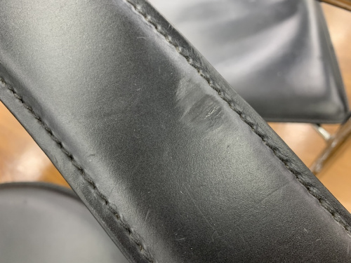 カンティレバーチェアのIDC大塚家具