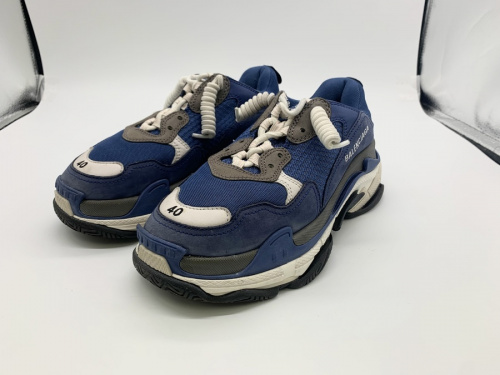 BALENCIAGAのバレンシアガ