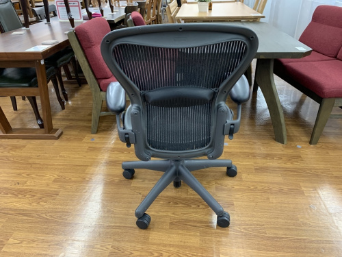 ハーマンミラーのチェア