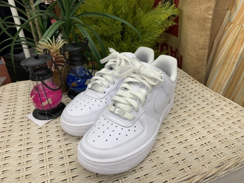 レディースファッションのナイキ