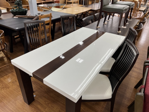 家具のソファー