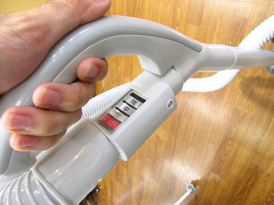 22年製❗軽量型、三菱、紙パック式掃除機(エアーノズル) 22年製 軽量型 三菱 紙パック式掃除機(エアーノズル)｜Yahoo