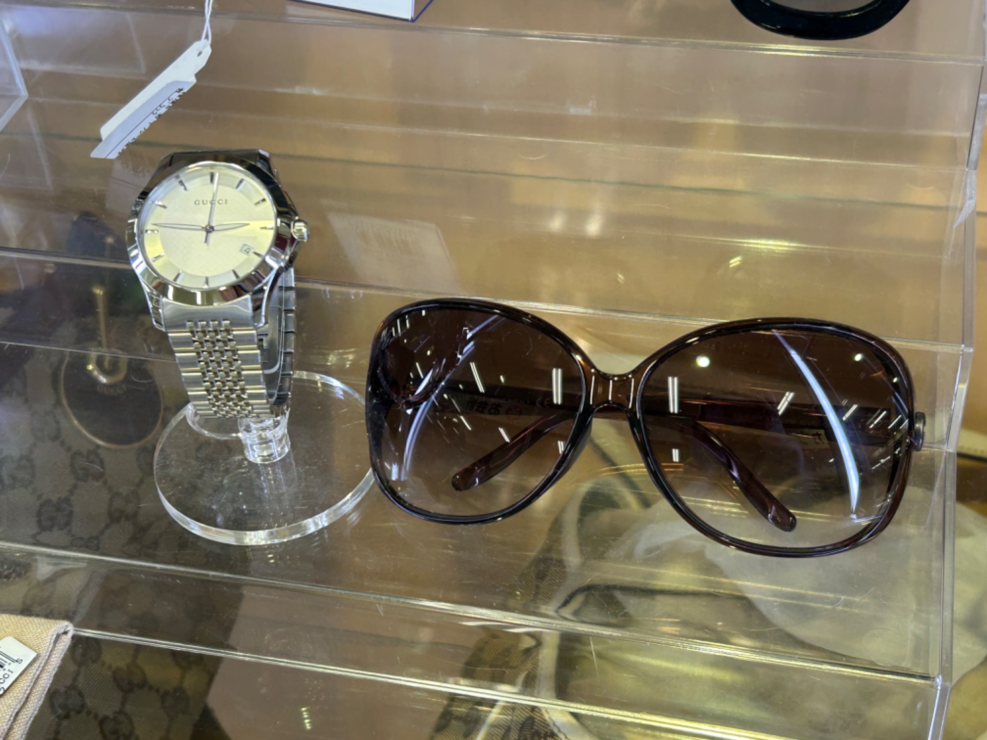 シンプルで使いやすい！】GUCCIの腕時計とサングラスが新入荷