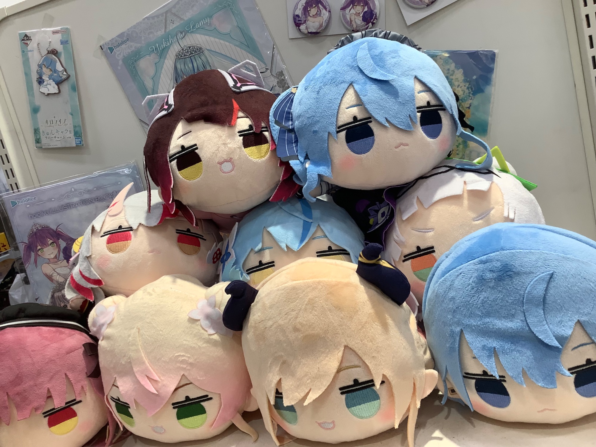 ホロライブ　ぬいぐるみ　クッション　まとめ売り Amazon.co.jp: ぬいぐるみ 星街すいせい ホロライブ すいちゃん