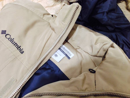 ダウンジャケットのColumbia