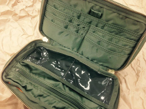 マルチポーチの622-09231