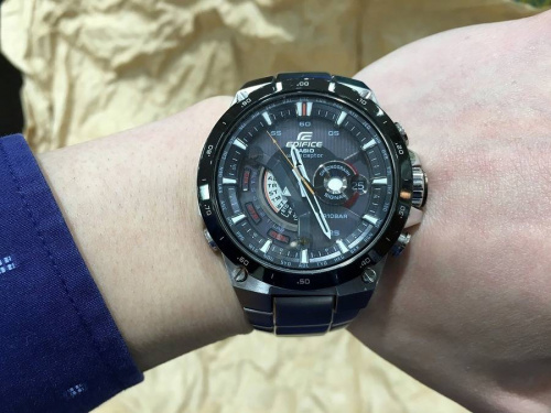 CSIO EDIFICEのソーラー電波
