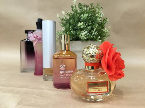 香水のコレクターズキャンペーン