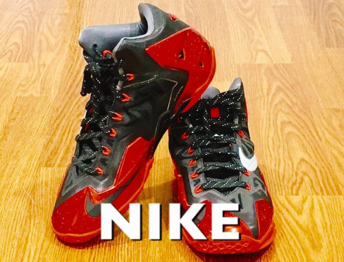 ナイキ(NIKE)のシューズ