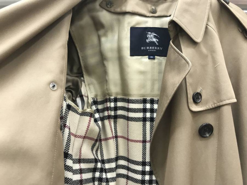 バーバリーのバーバリー(BURBERRY)