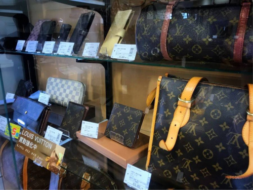バッグのルイヴィトン(LOUIS VUITTON)