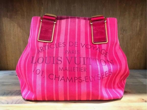 ブランド・ラグジュアリーのルイヴィトン(LOUIS VUITTON)