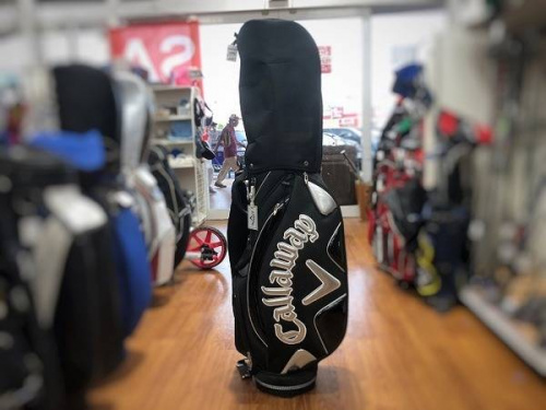 ゴルフ　中古のキャディーバッグ