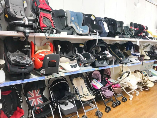 ジュニアシート　中古のチャイルドシート　中古