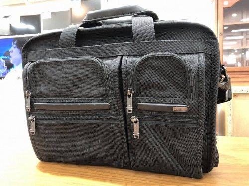 バッグ・財布のバッグ