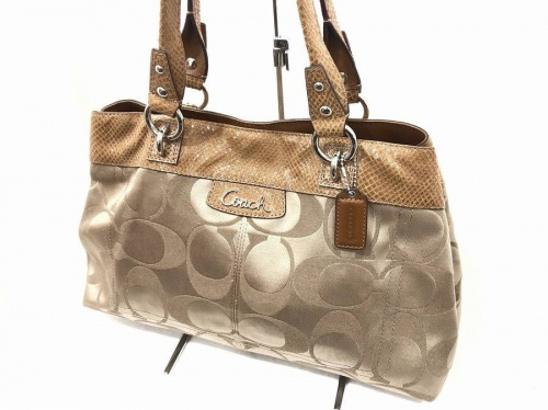 バッグのCOACH