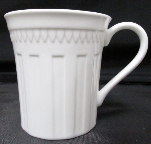洋食器のマグカップ