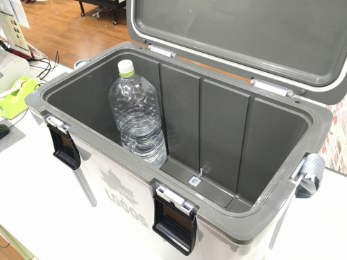 クーラーボックスのキャンプ用品