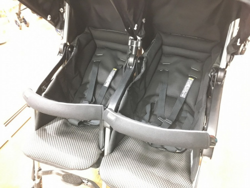 ベビー用品のベビーカー