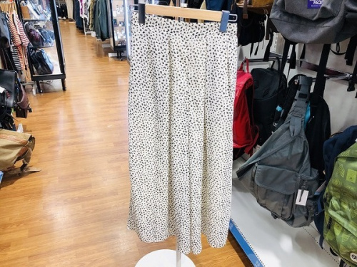 ワイドパンツの千葉