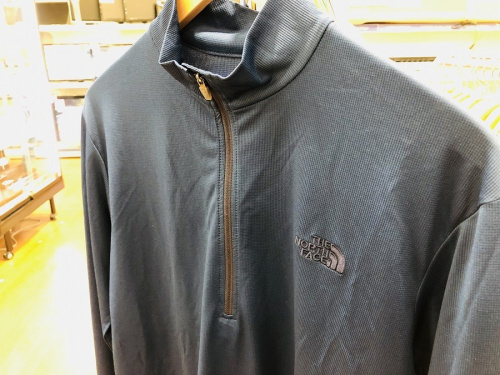 シャツのノースフェイス