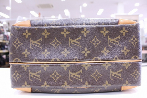 ルイヴィトンのLOUIS VUITTON