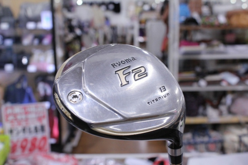 スポーツ用品のゴルフ