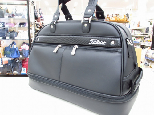 スポーツ用品のゴルフ