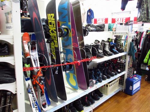スポーツ用品のスキー
