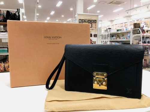 ルイヴィトンのLOUIS VUITTON