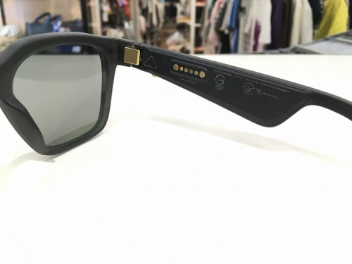 イヤホンのヘッドホン