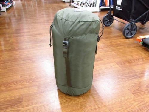 キャンプ用品のシュラフ