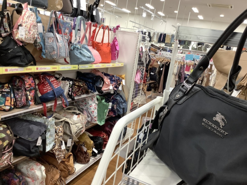 中古のサンダル