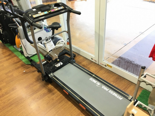 スポーツ用品のトレーニングギア