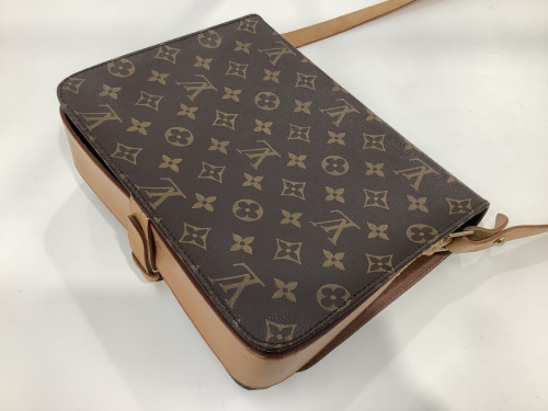 バッグのLOUIS VUITTON