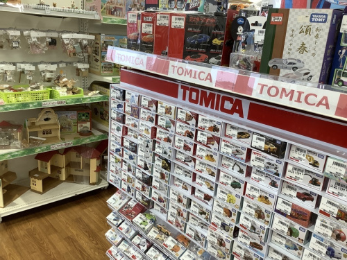 中古のトミカ