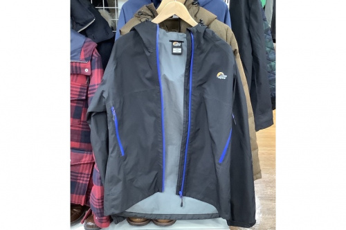 ナイロンジャケットのlowe Alpine