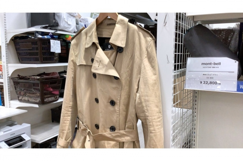 中古のトレンチコート