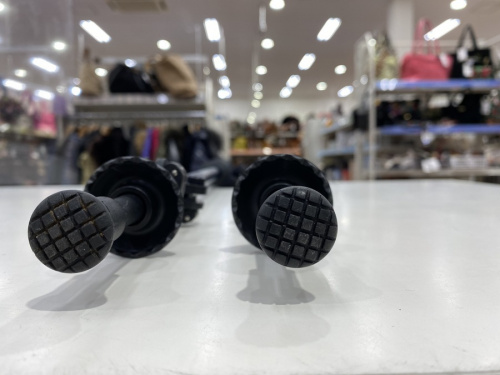 トレッキングポールのmont-bell