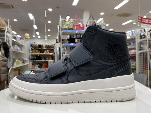 スニーカーのベルクロハイカットスニーカー