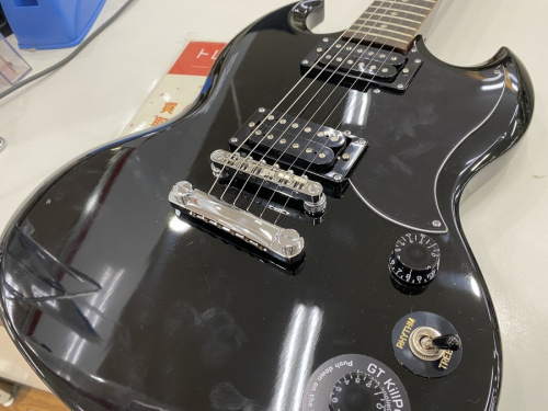 ギターのエレキギター