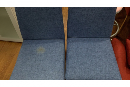 ダイニングのテーブル