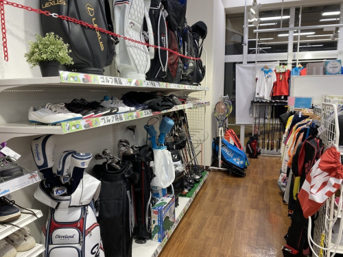 スポーツ用品のゴルフ