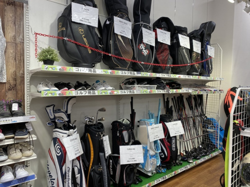 スポーツ用品のゴルフ