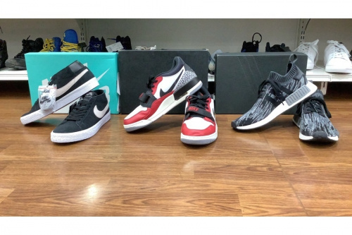 アディダスのNIKE
