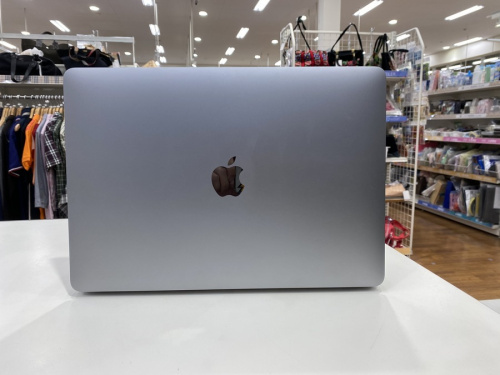 MacBook Airのノートパソコン