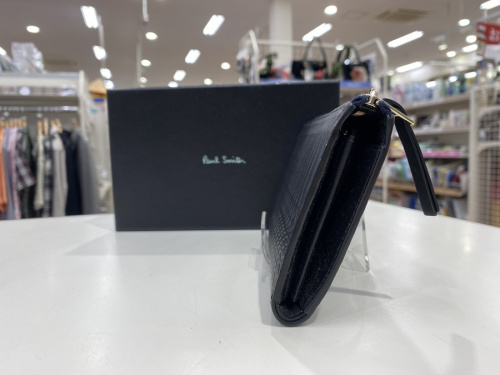 財布のラウンドウォレット
