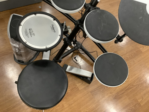 V-DRUMのローランド