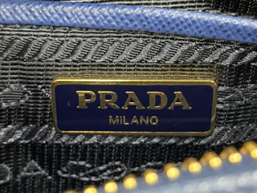 PRADAのサフィアーノ